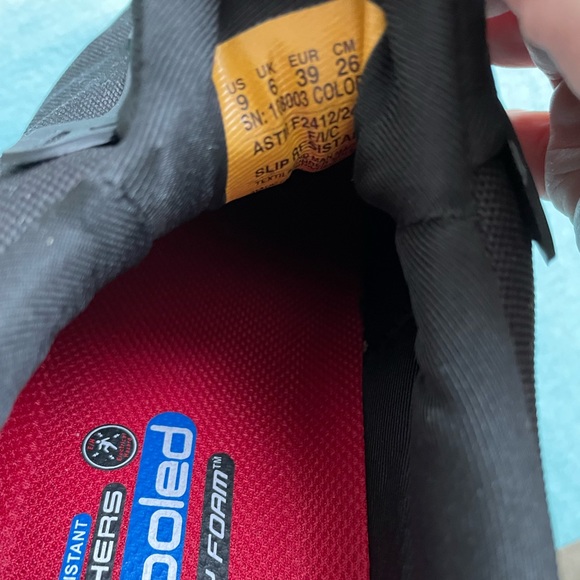 Skechers Alloy Toe Slip Resistant Women’s work shoes size 9 NWOB - Picture 4 of 8